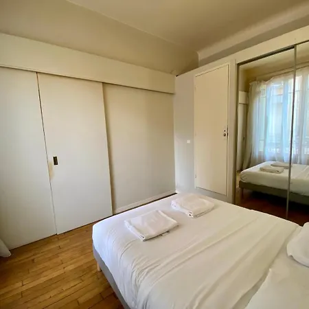 Brune - 14e 4p 아파트